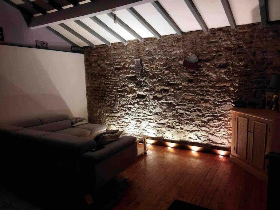 Charmante Maison Atypique En Village Saint-Colombin Экстерьер фото